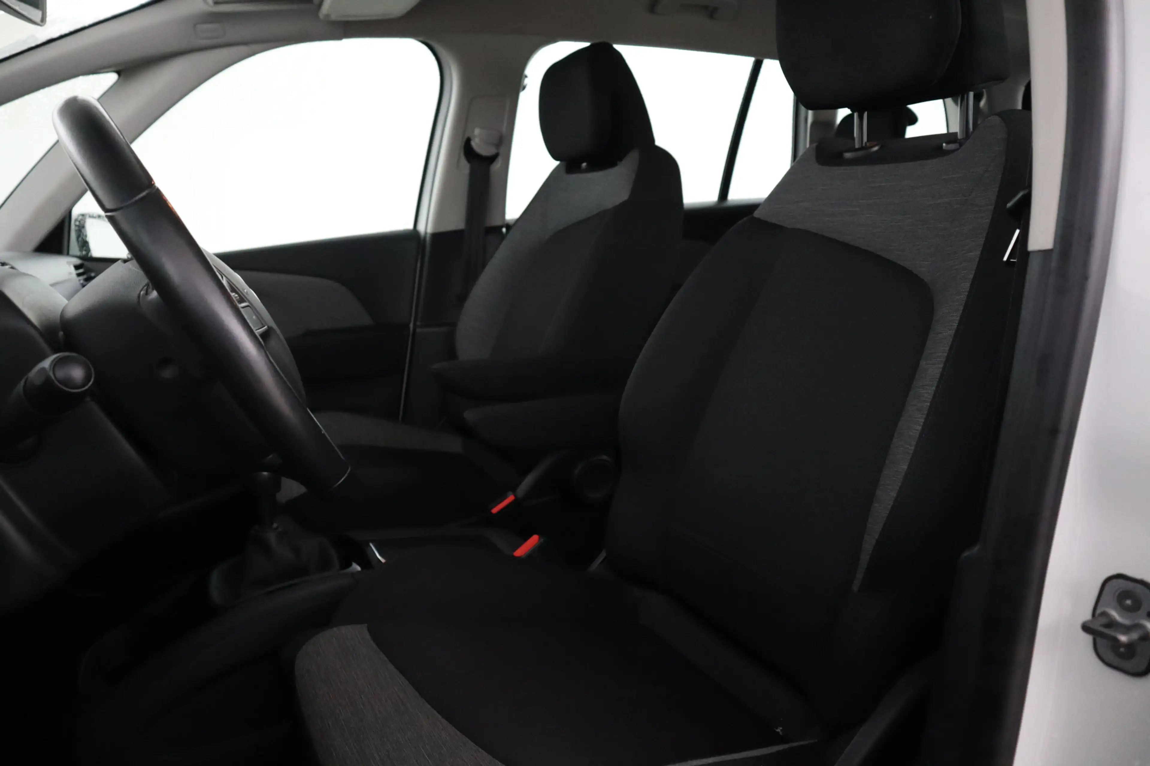 Citroen Grand C4 Picasso 1.2 PureTech Live nieuwe motor! nieuwe motor! — photo 17