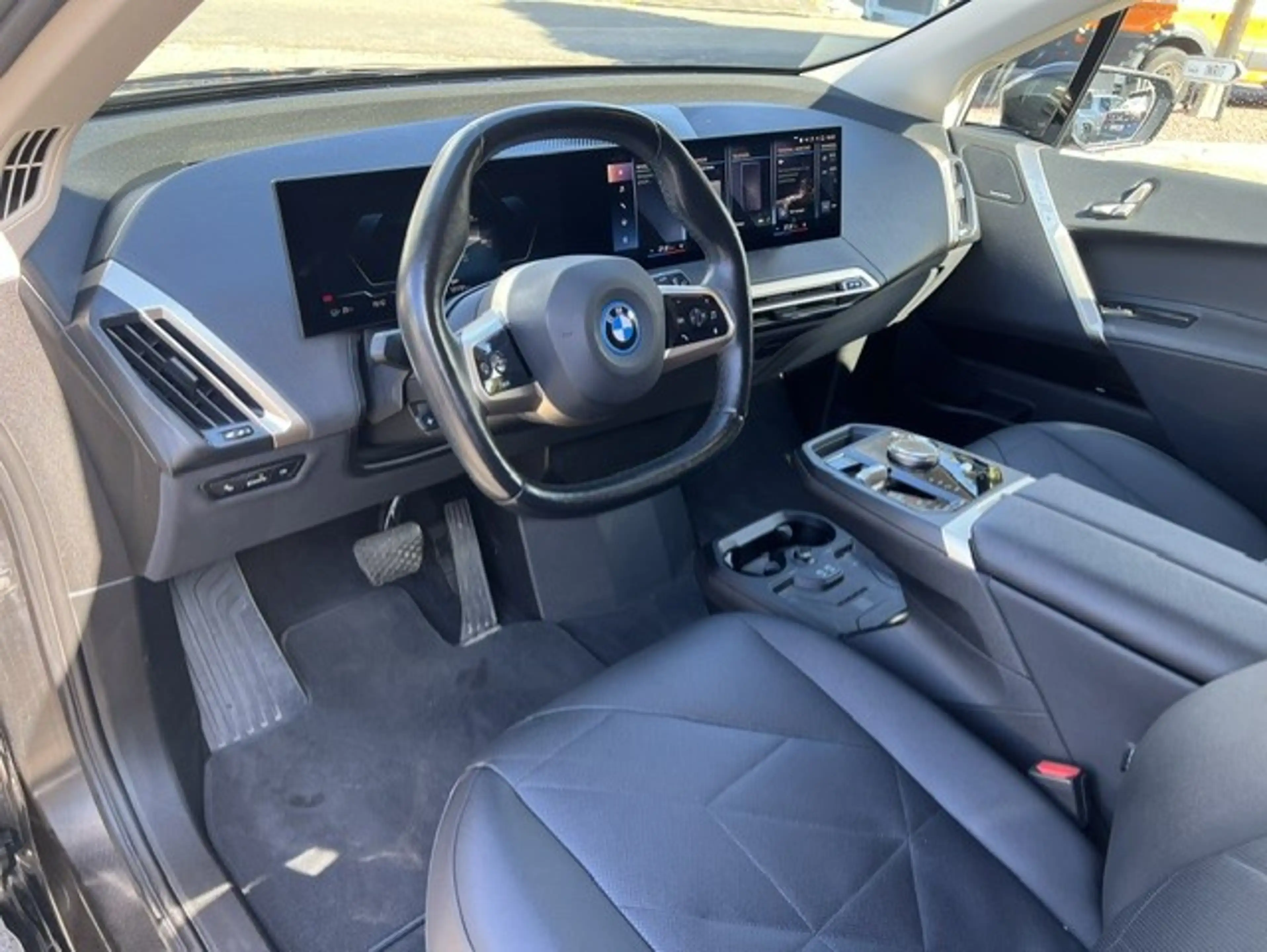 BMW iX xDrive40 Hud/Led/Camera 2022 PROMO! — photo 14