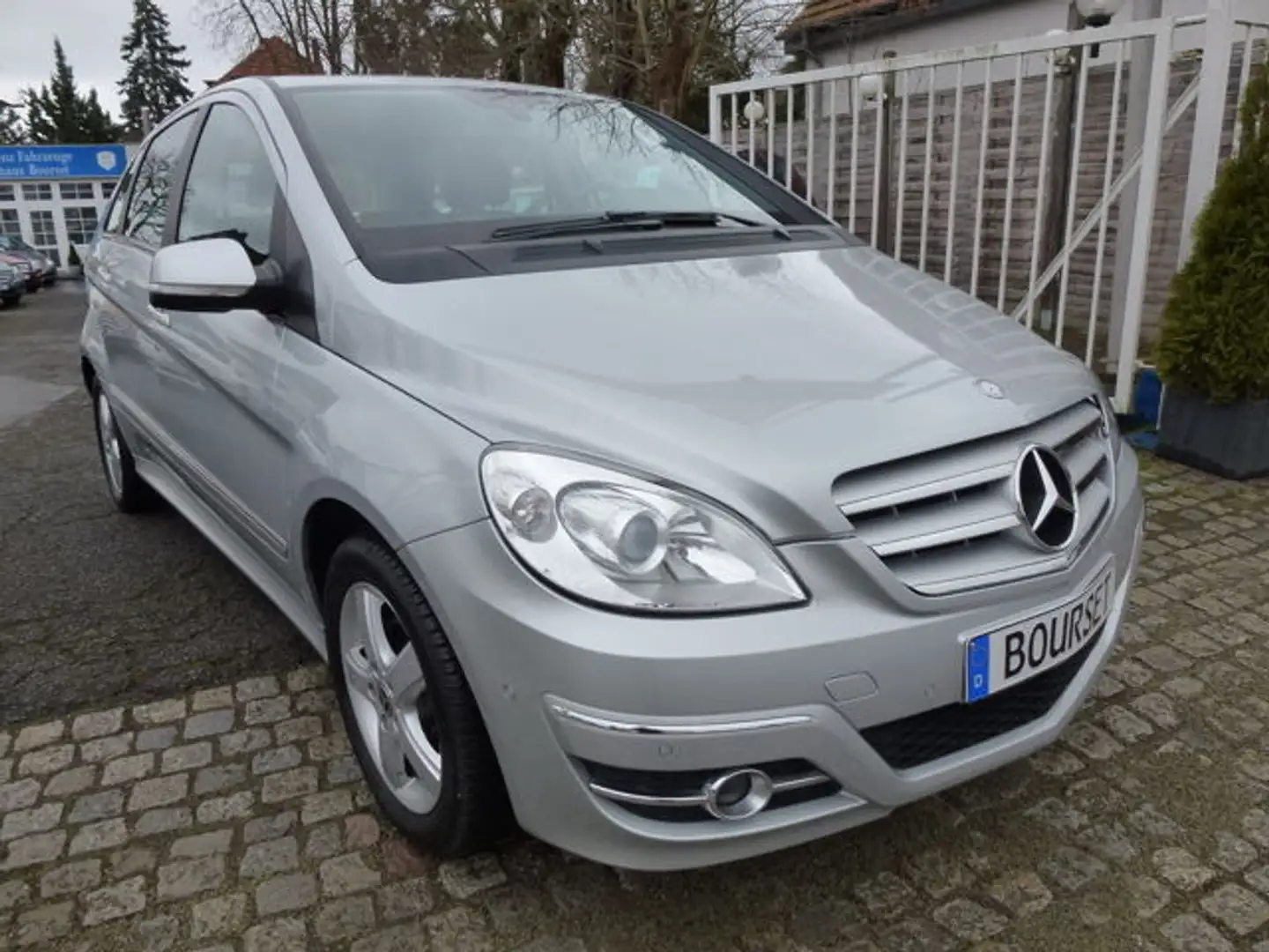 Mercedes-Benz B 200 Autom-Klima-Sitzheizung-PTS-76TKM-AHK abnb el.Lame Argent - 2