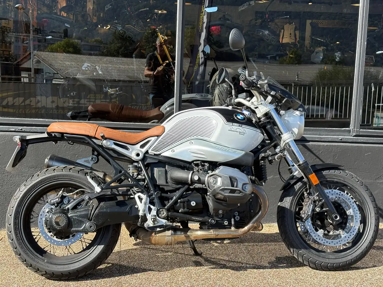 BMW R nineT