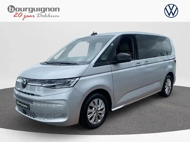 Volkswagen T7 Multivan 1.4 eHybrid L1H1 Life | Trekhaak | LED Matrix | AC