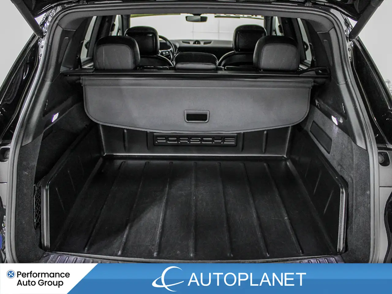 Porsche Cayenne снимка Porsche Cayenne