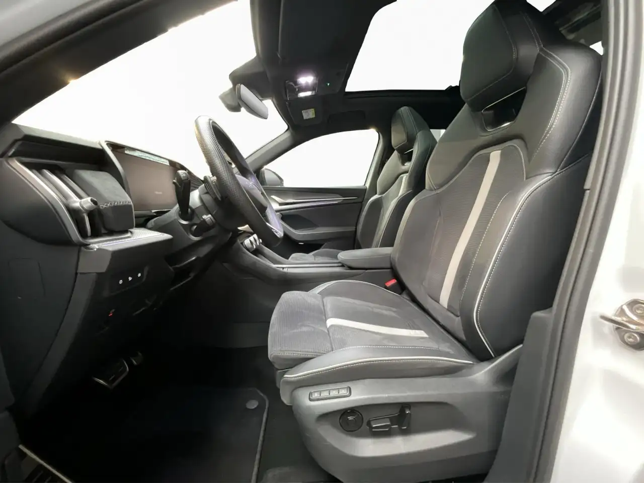 Skoda Kodiaq Sportsline+PHEV+DSG+Simply-Clever+LM20+AHK, миниатюра 9