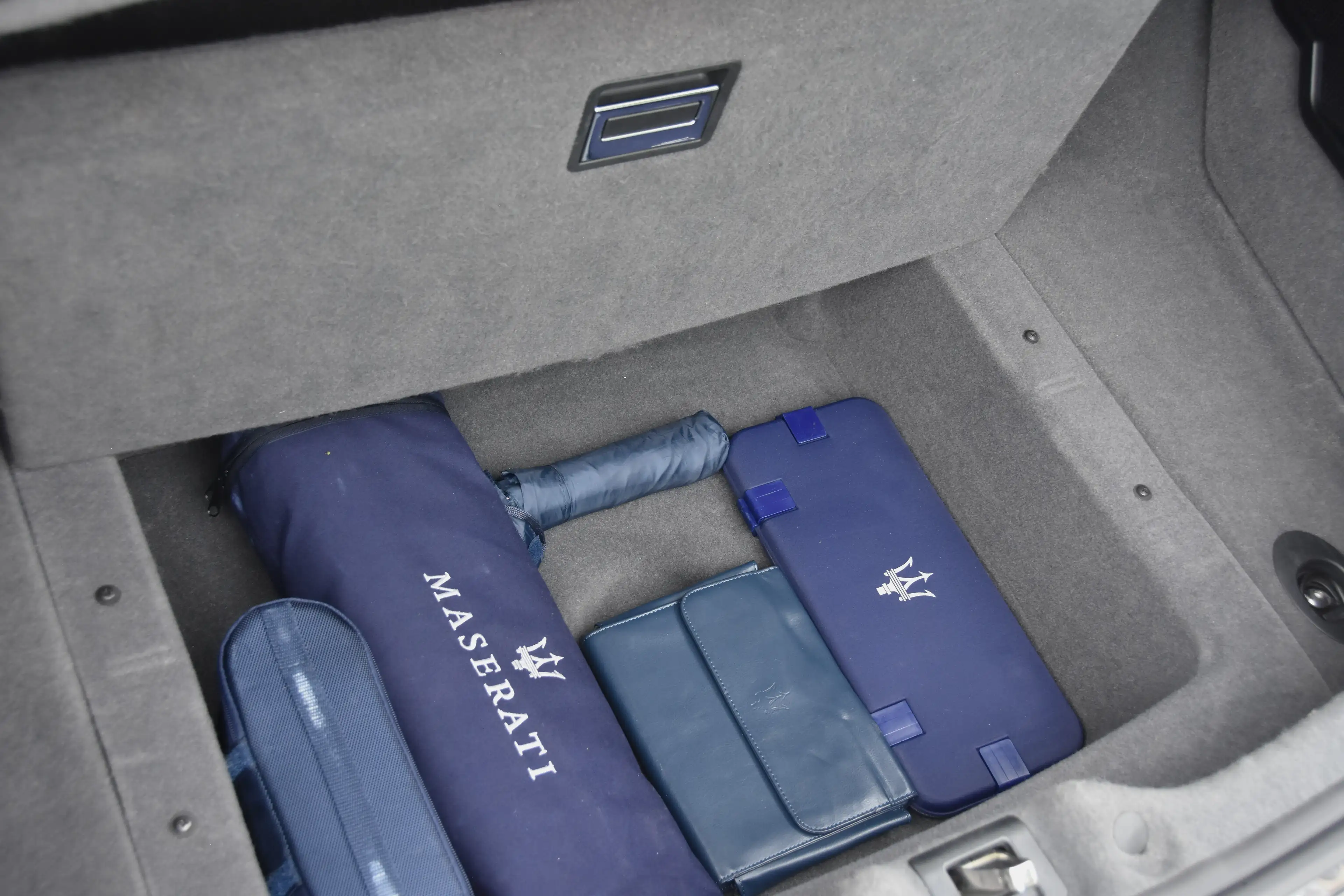 Maserati Quattroporte S 4.7 | Collector Edition | First Owner | Full Maserati History — photo 15