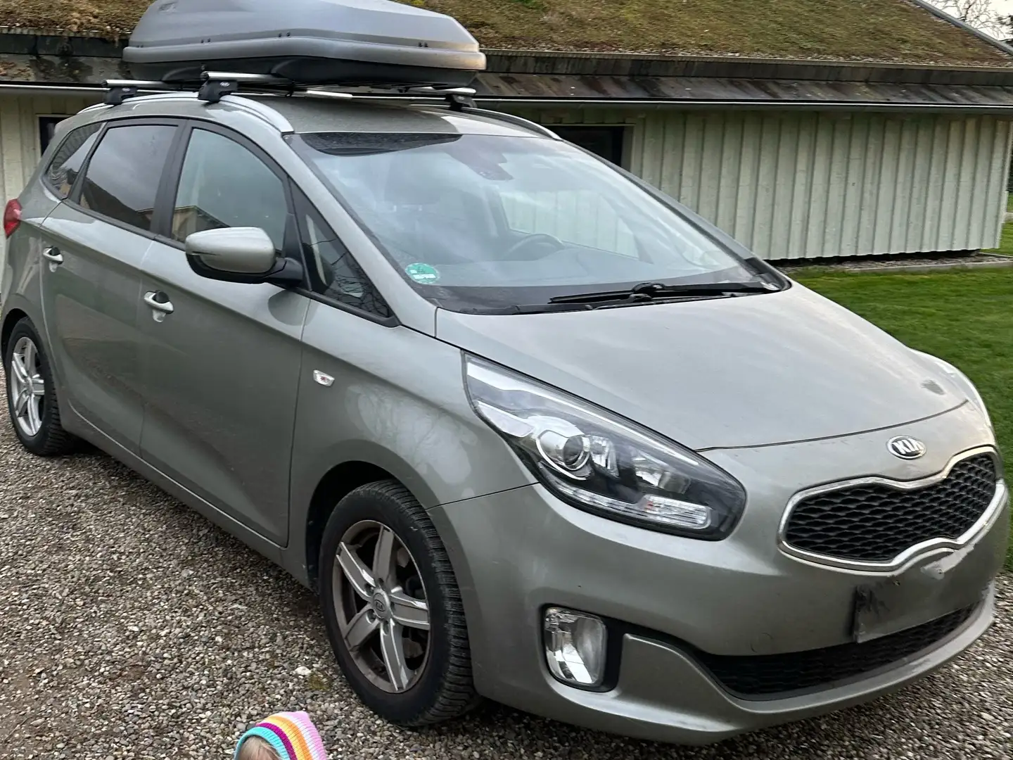 Kia Carens 1.6 GDI Attract Beige - 1