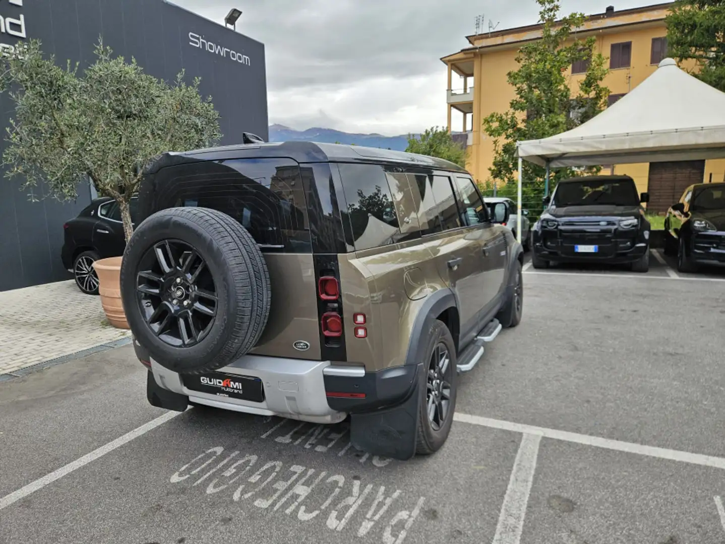 Land Rover Defender Defender 110 2.0d First Edition 240cv 7 p.ti auto Weiß - 2