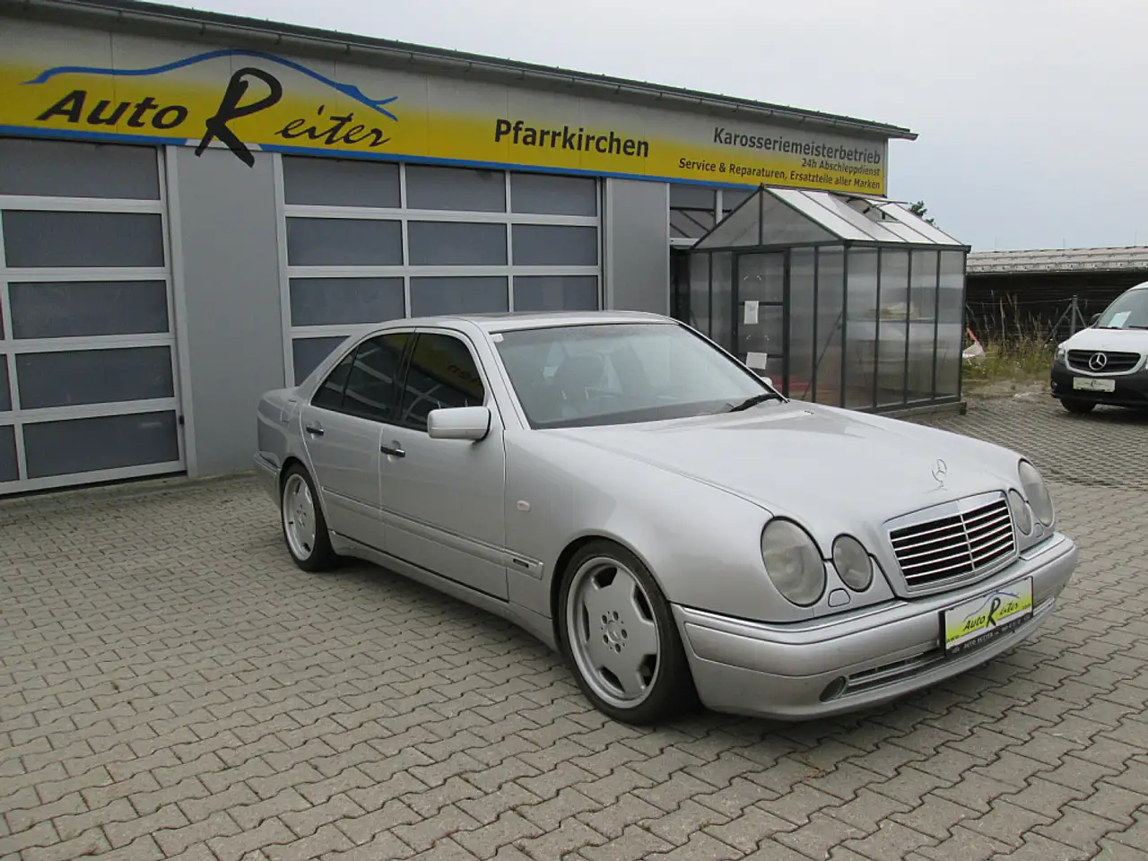 Mercedes-Benz E 50 AMG Aut. 1.orig.AMG *Xenon *Tempomat*Regensensor*Si..., foto 5