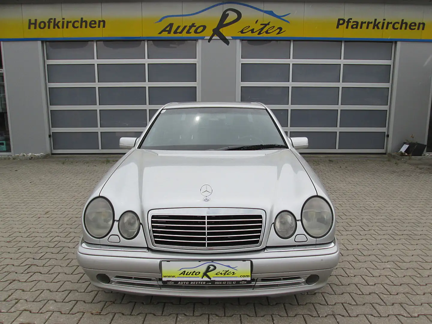 Mercedes-Benz E 50 AMG Aut. 1.orig.AMG *Xenon *Tempomat*Regensensor*Si... Silber - 2