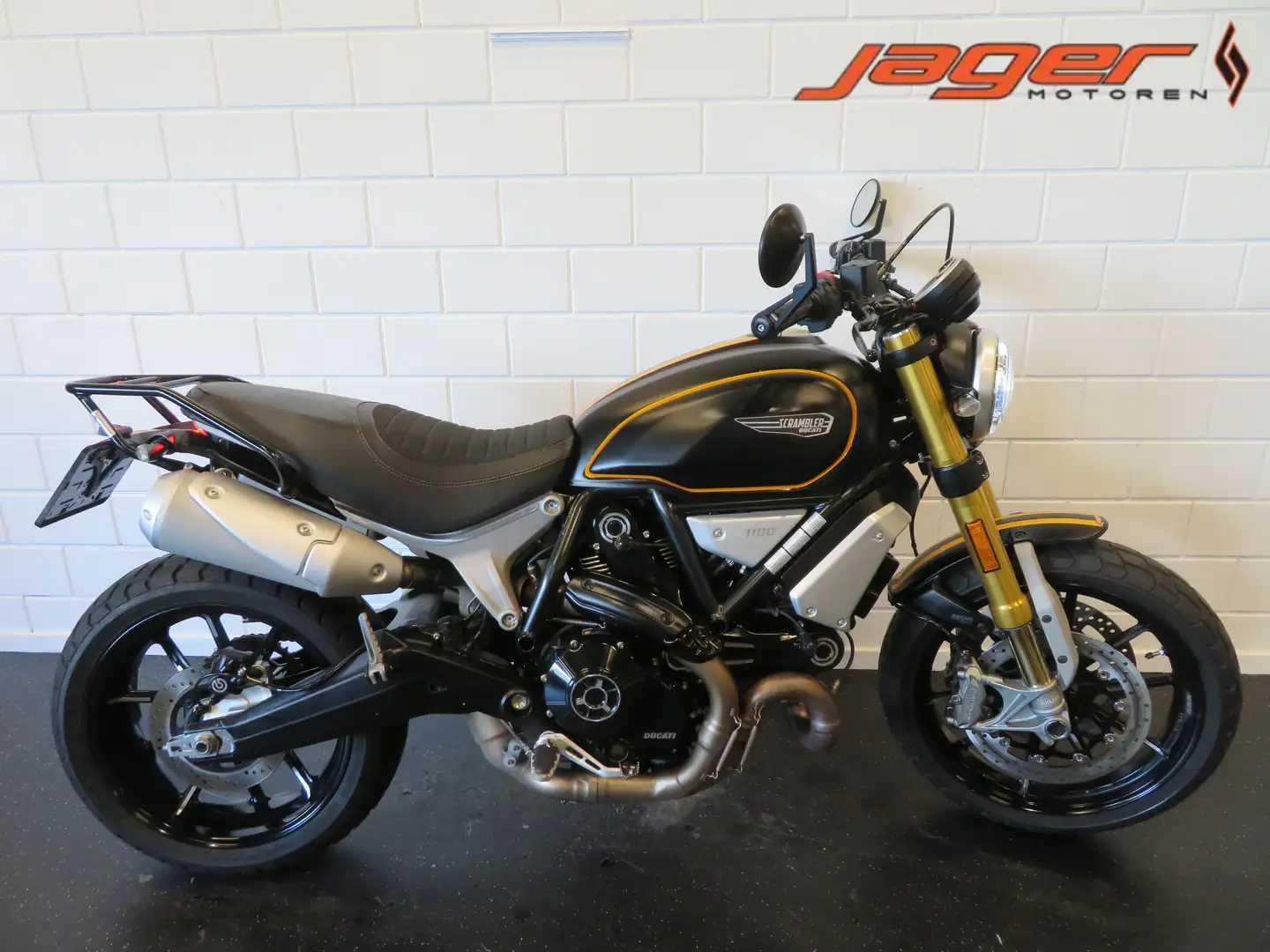 Ducati Scrambler 1100 SPORT NIEUWSTAAT! Goud - 1