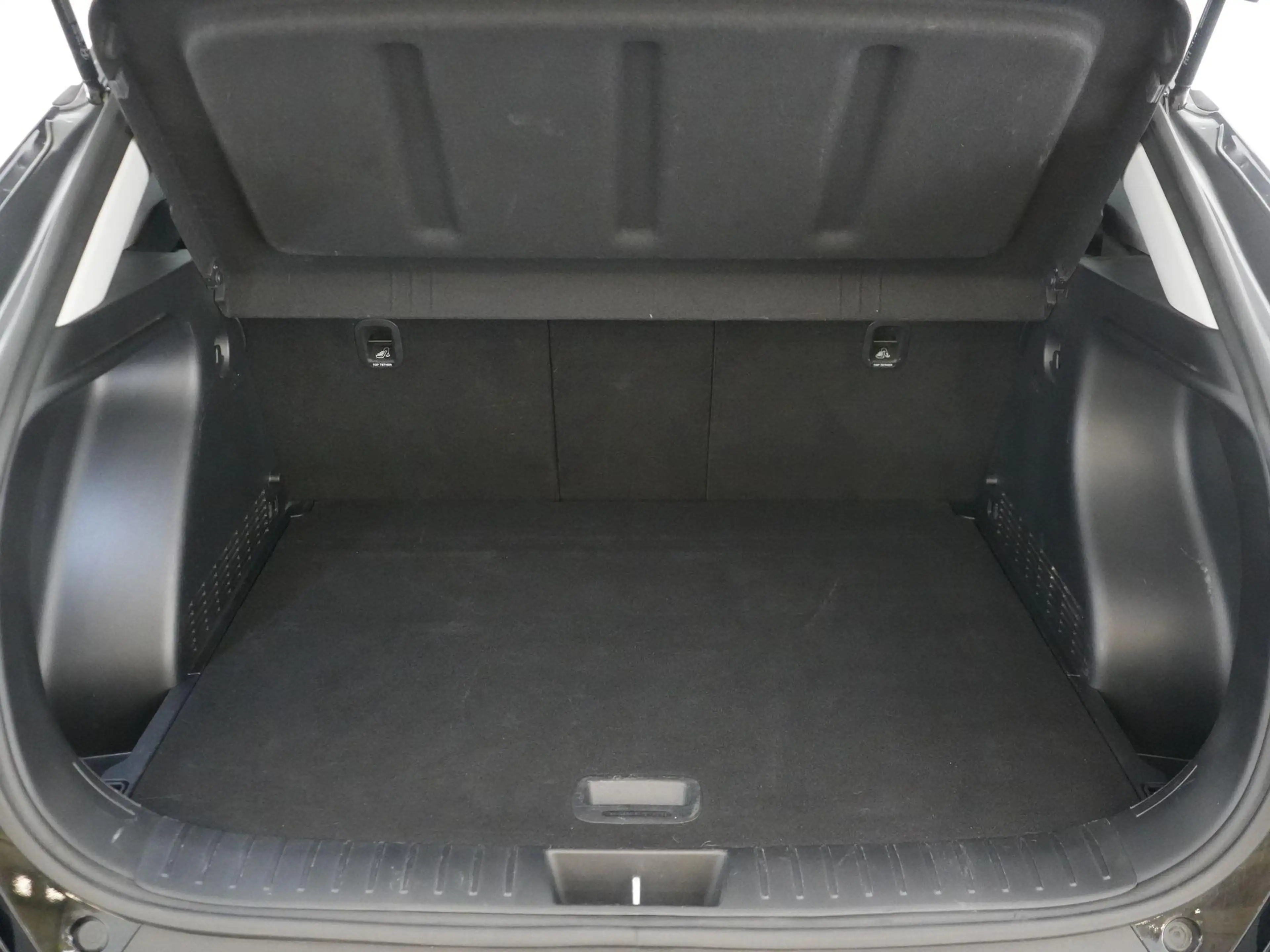 Hyundai KONA 1.6 T-GDI Techno 48V 7-DCT — photo 14