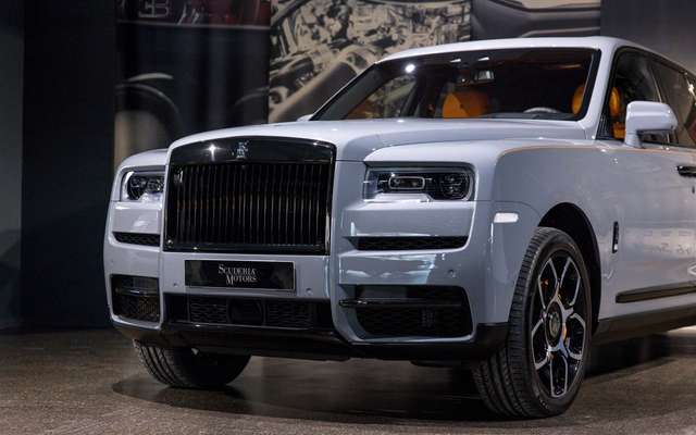 Rolls-Royce Cullinan CULLINAN BLACK BADGE | STAR * ROOF | MANDARIN