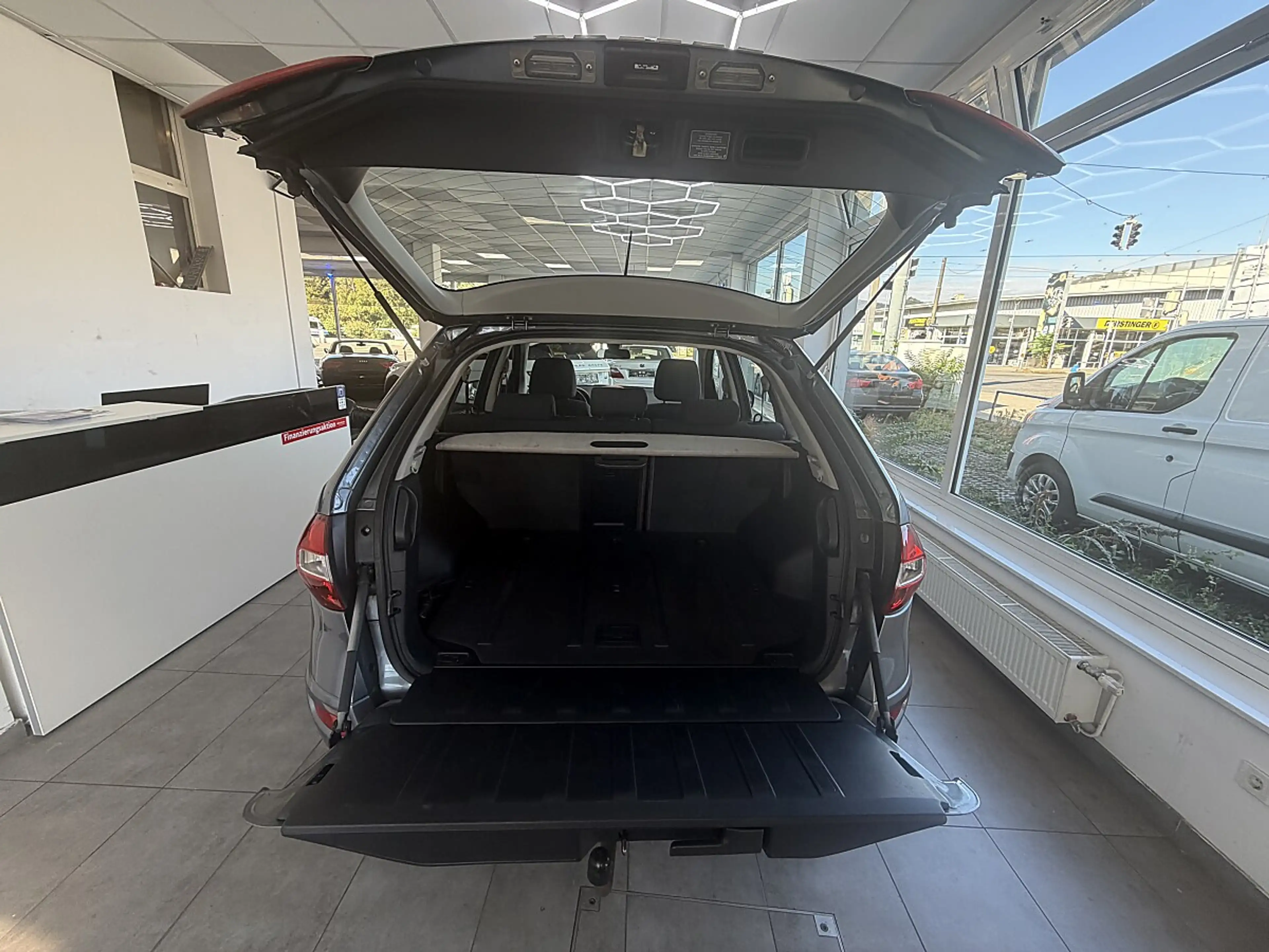 Renault Koleos 2,0 dCi 4x4 Dynamique DPF Aut. — photo 15
