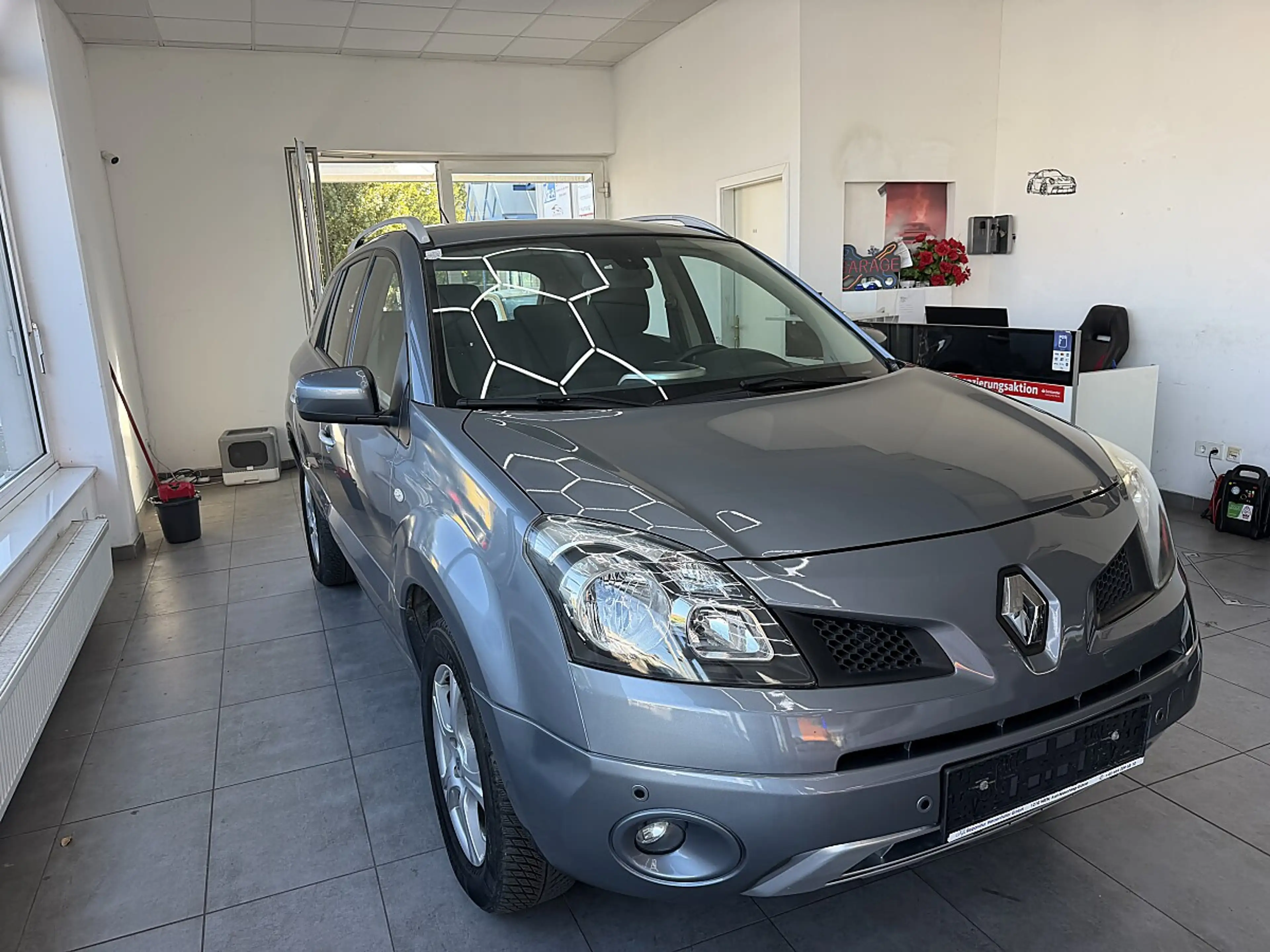 Renault Koleos 2,0 dCi 4x4 Dynamique DPF Aut. — photo 2