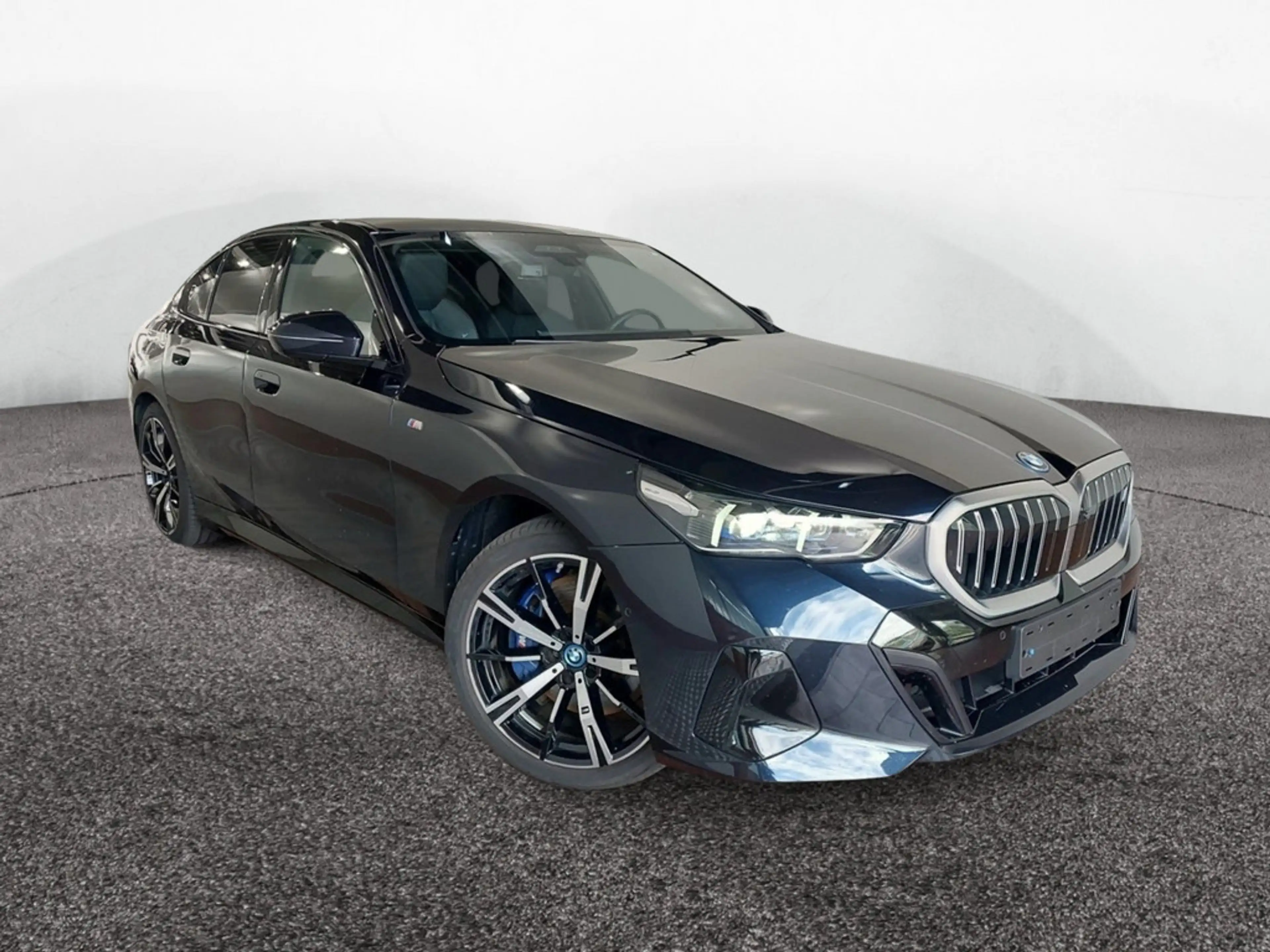 BMW i5 eDrive40 M-Sport PANO+AHK+20 ZOLL+HUD+ACC — photo 2