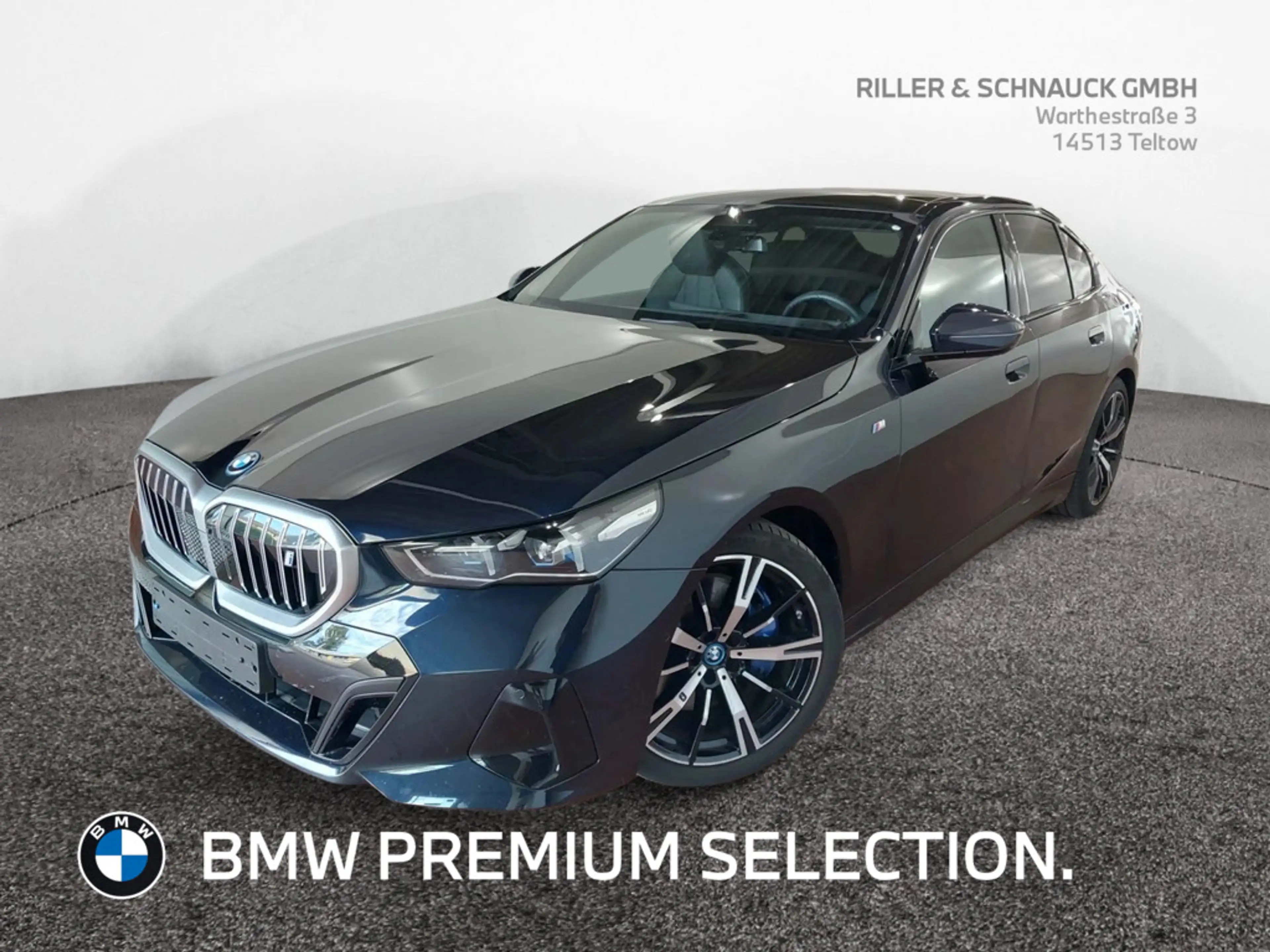 BMW i5 eDrive40 M-Sport PANO+AHK+20 ZOLL+HUD+ACC