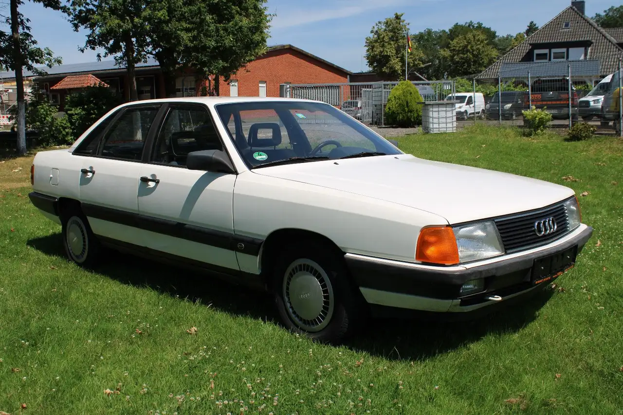 Audi 100, foto 2