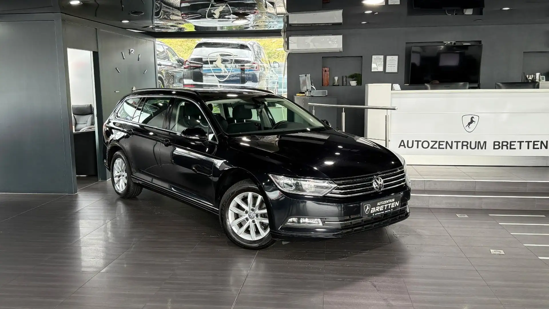 Volkswagen Passat Variant 2.0 TDI Comfortline*Navi*AHK*SHZ* Schwarz - 1