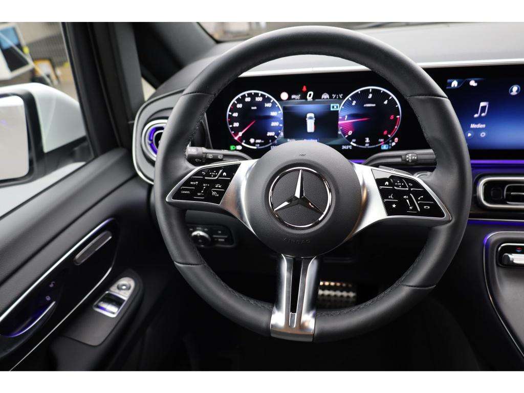 Mercedes-Benz V 250