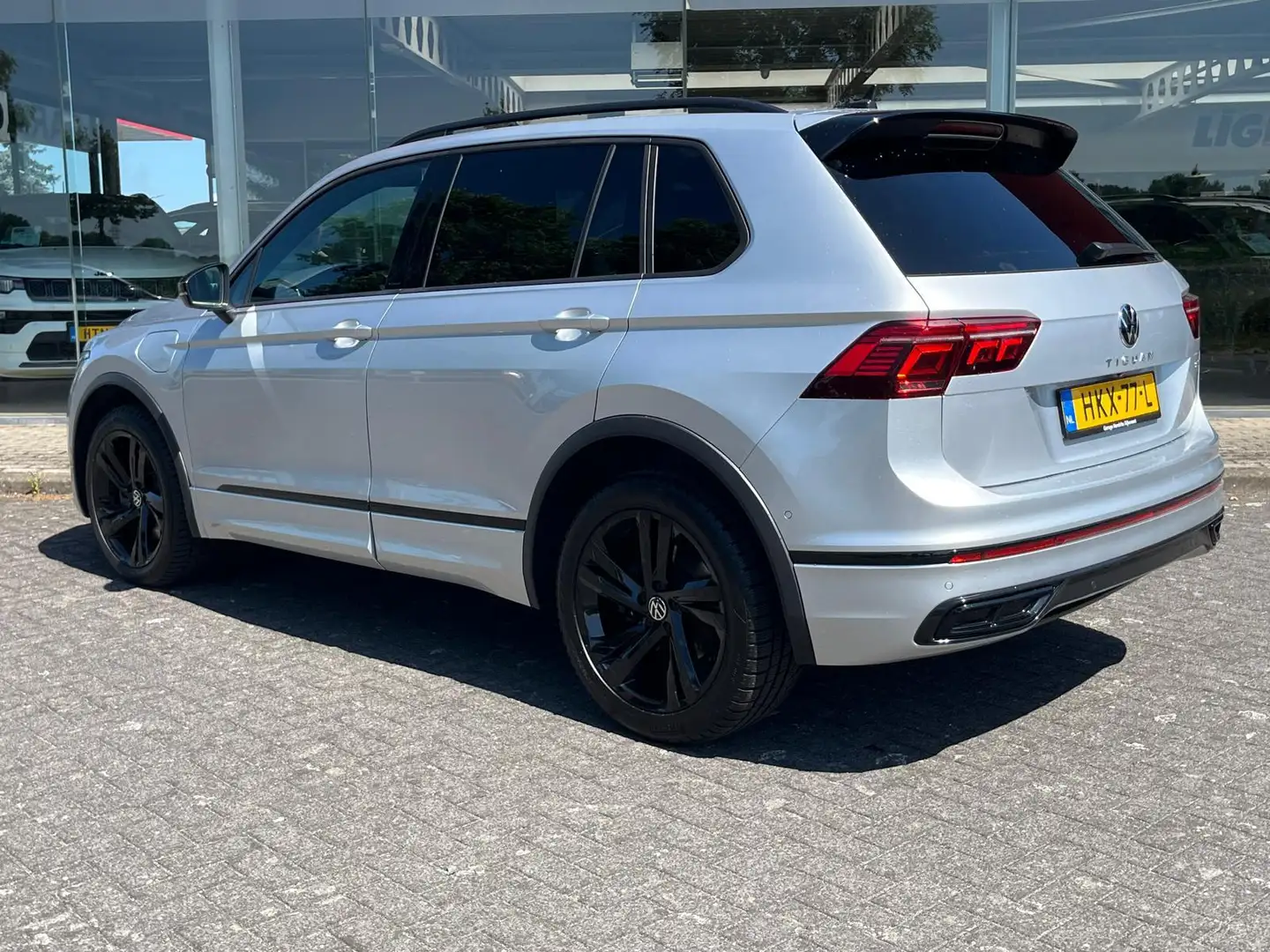 Volkswagen Tiguan 1.4 TSI eHybrid PHEV R-Line Business+ | LED Matrix Grau - 2