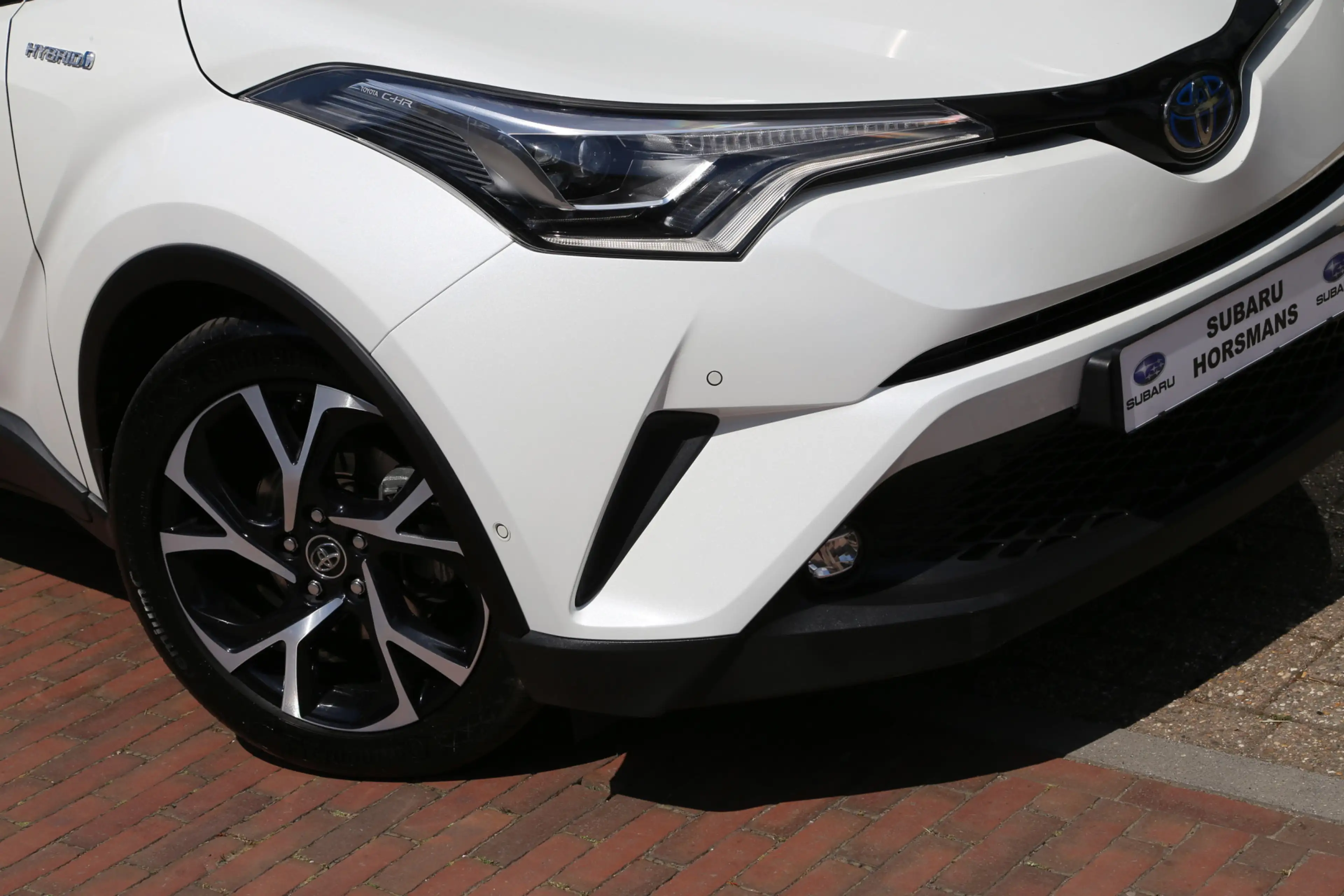 Toyota C-HR 1.8 Hybrid Dynamic Team Navi Camera ACC — photo 16