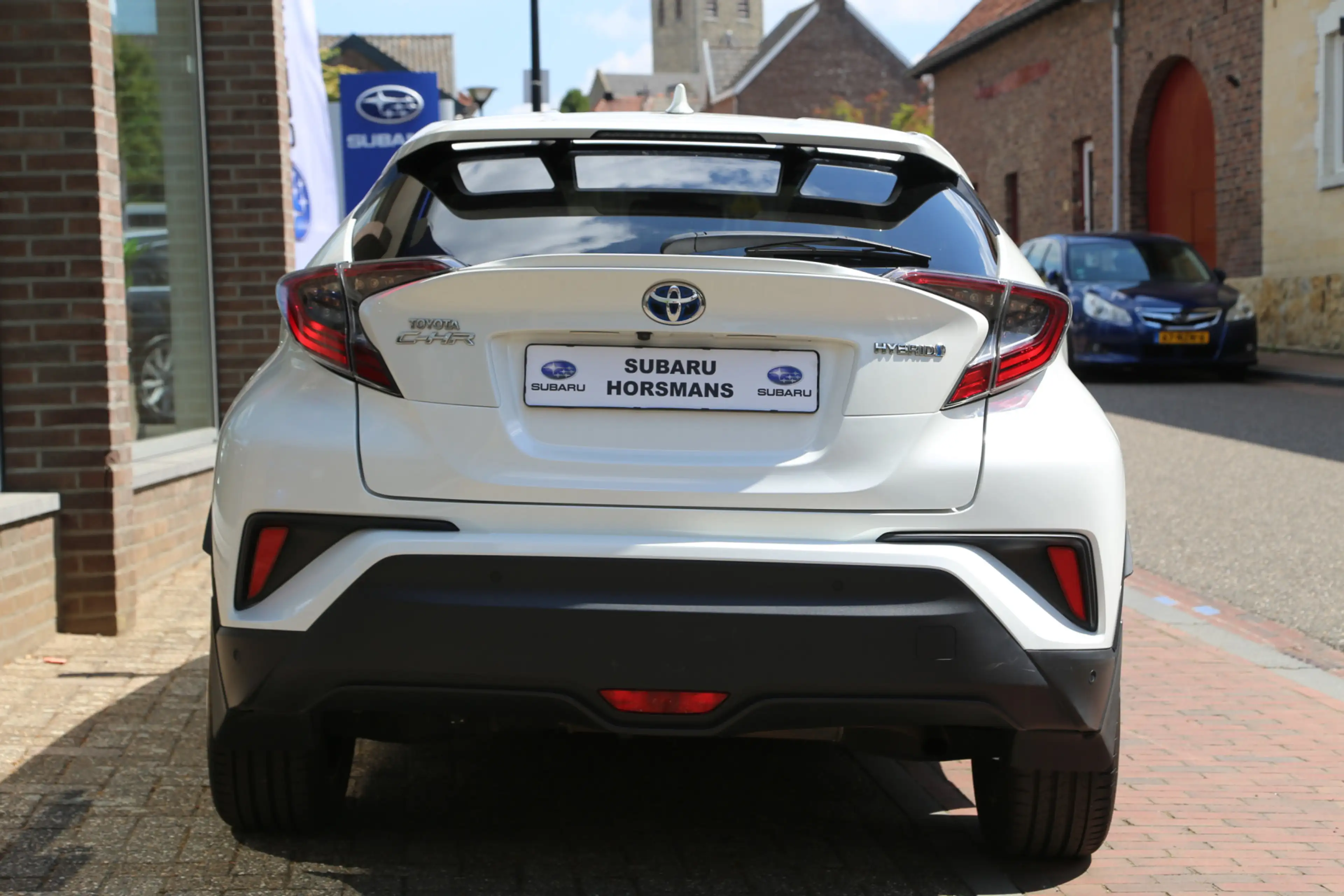 Toyota C-HR 1.8 Hybrid Dynamic Team Navi Camera ACC — photo 18