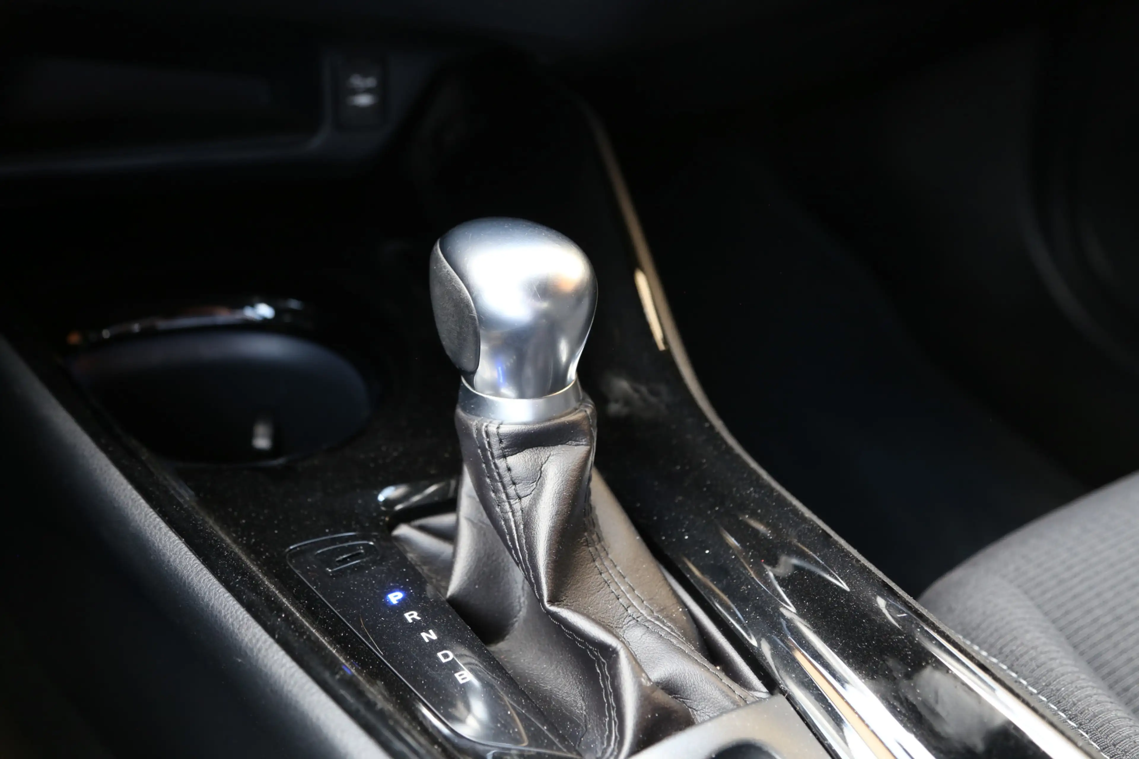 Toyota C-HR 1.8 Hybrid Dynamic Team Navi Camera ACC — photo 11