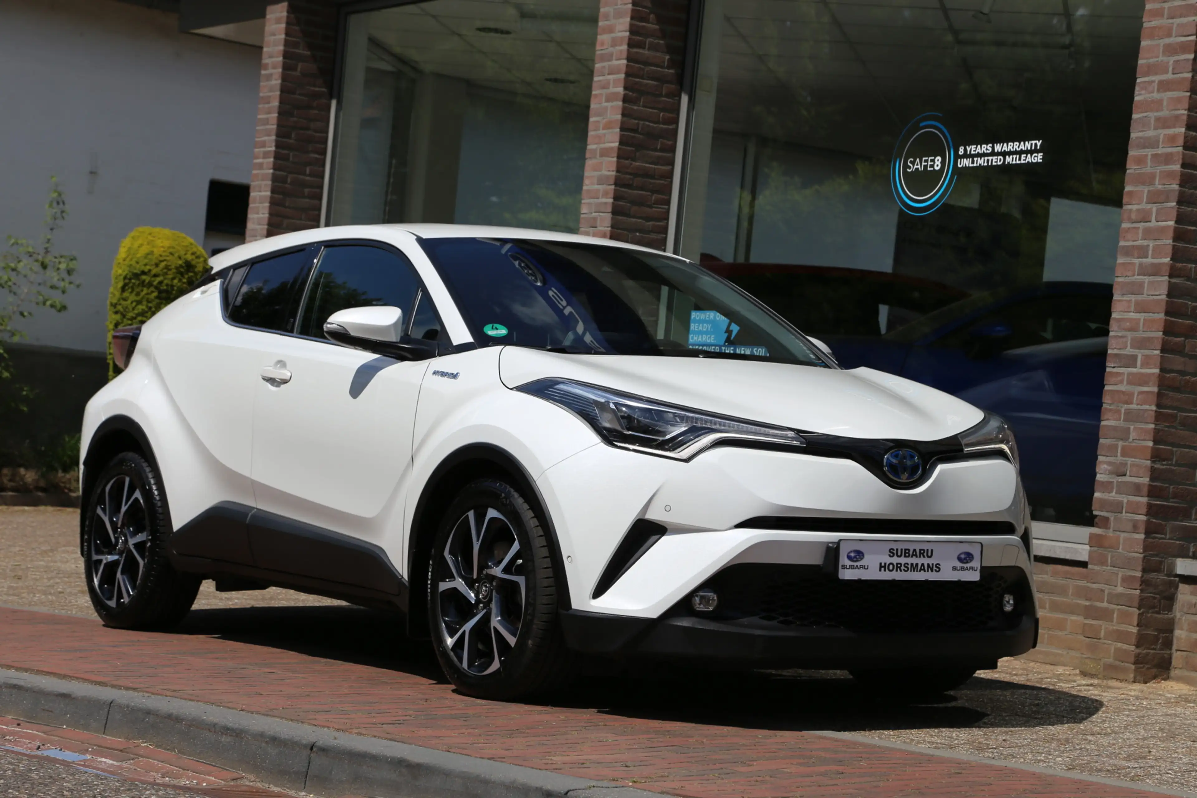 Toyota C-HR 1.8 Hybrid Dynamic Team Navi Camera ACC — photo 2