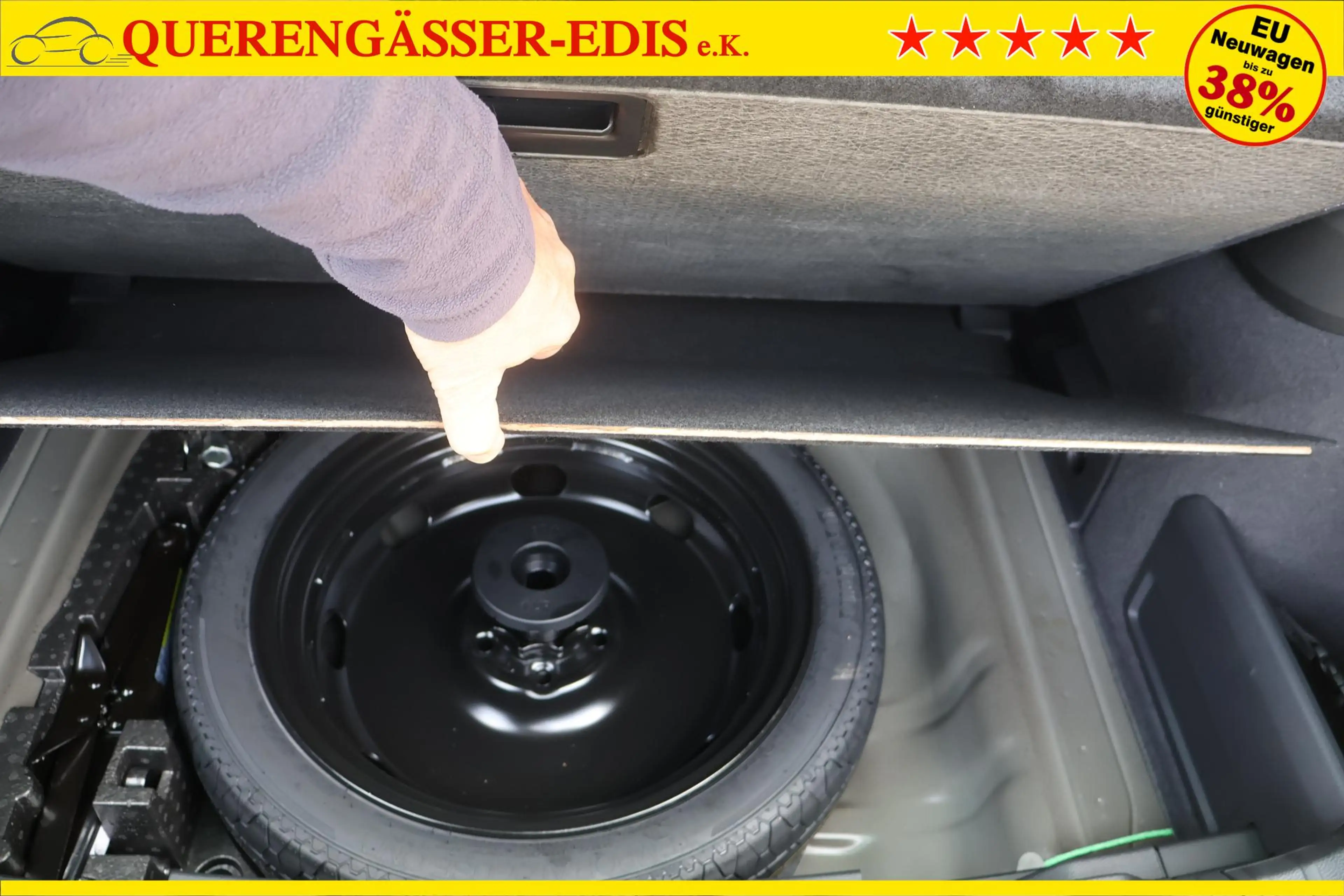 Skoda Karoq 1.5TSI DSG "Selection" *AHK*Kessy + el. Heckkl.... — photo 9