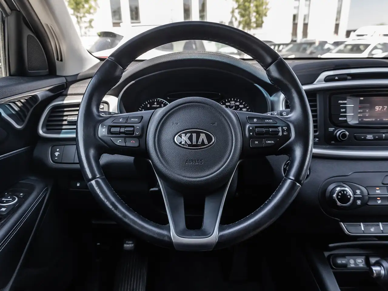 Kia Sorento снимка Kia Sorento