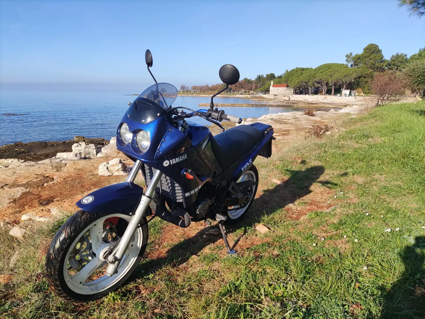 Yamaha TDR 125 Azul - 1