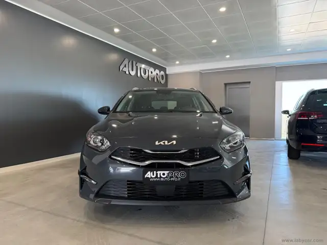 Kia Ceed / cee'd 1.6 CRDi 136 CV MHEV DCT SW Busin.