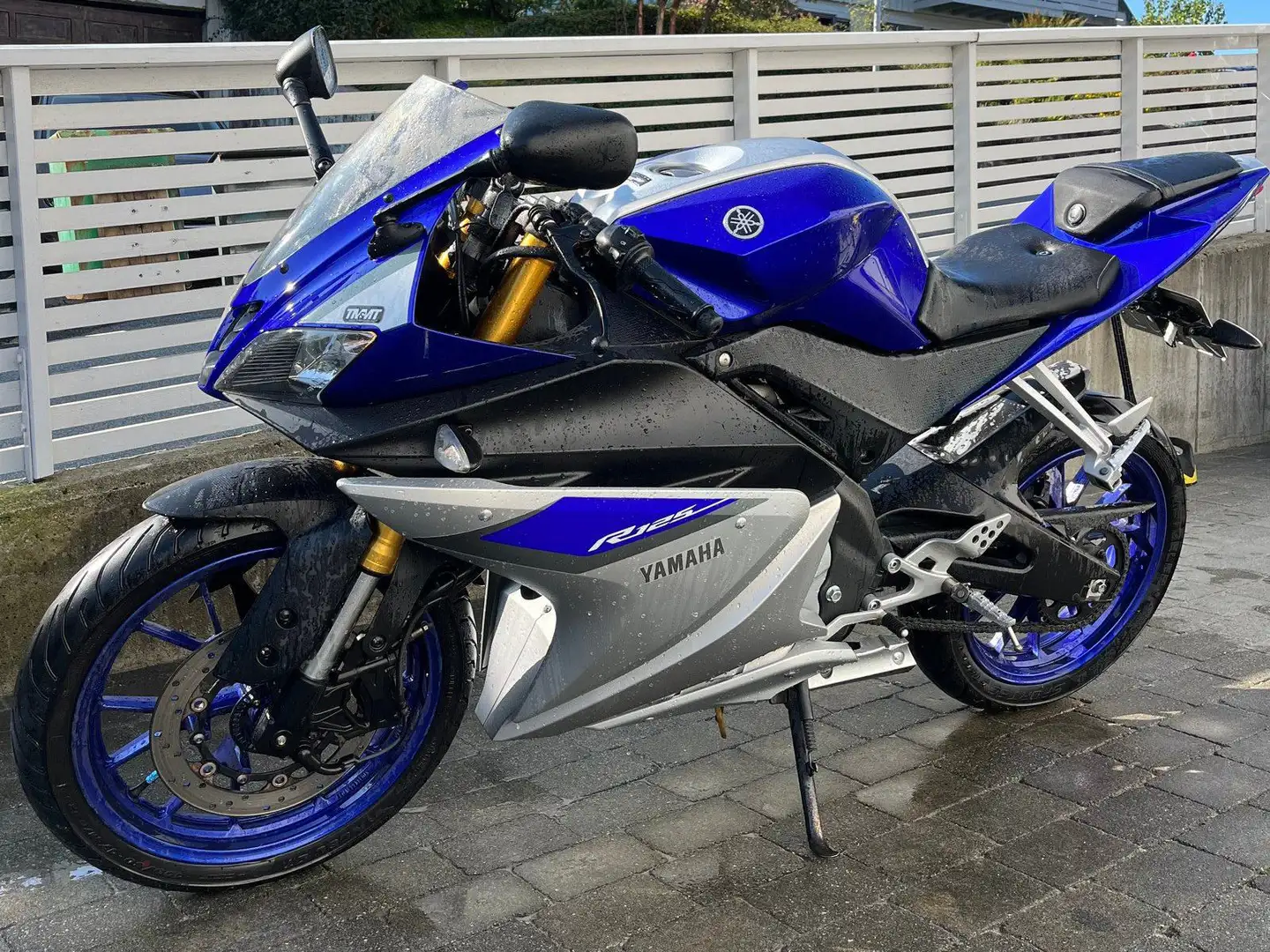 Yamaha YZF-R125 Blau - 1
