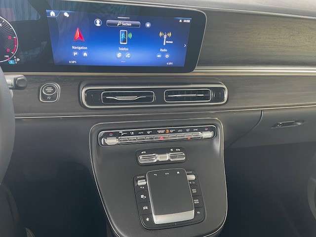 Mercedes-Benz V 250