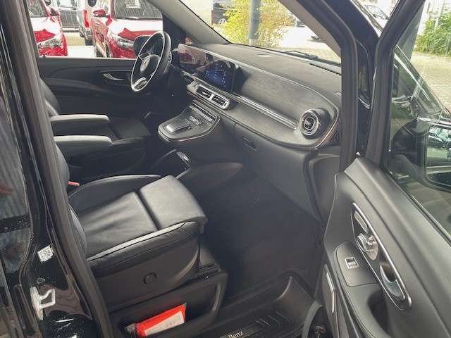 Mercedes-Benz V 250