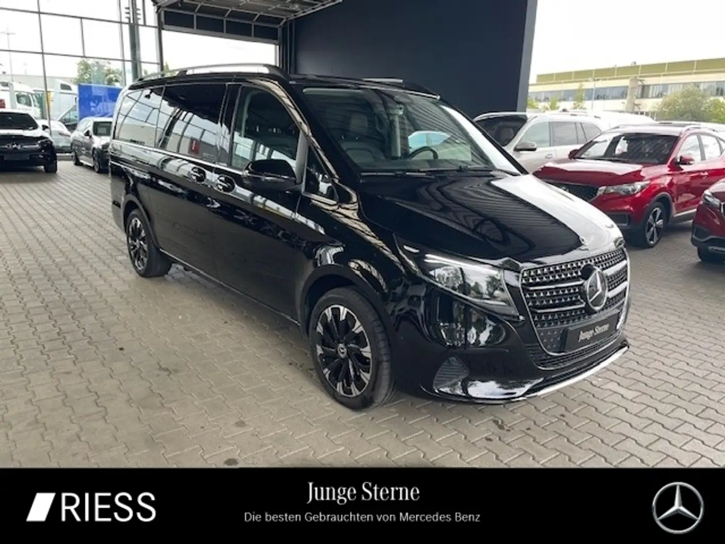 Mercedes-Benz V 250 d 4MATIC/MBUX/360°/DISTRONIC/AHK/BURMESTER Zwart - 1