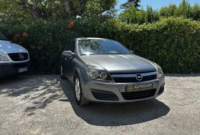 Opel Astra view 8