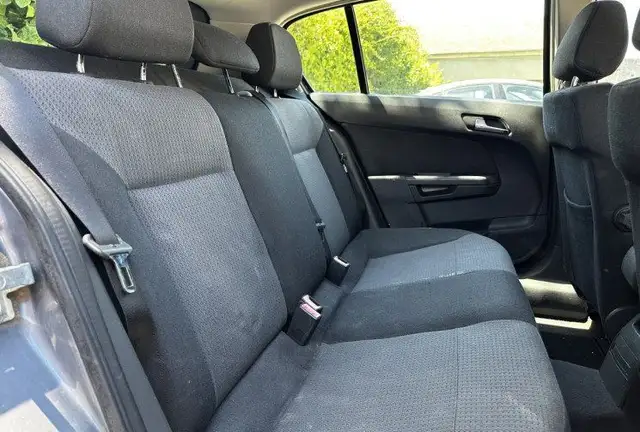 Opel Astra view 13