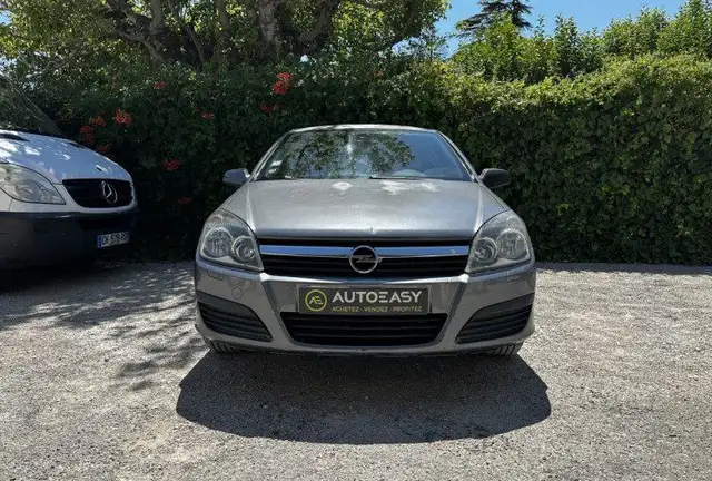 Opel Astra view 9