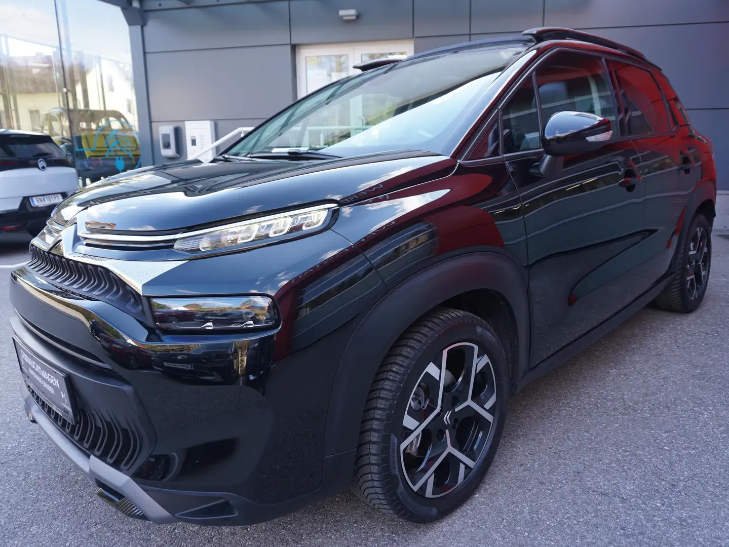 Citroen C3 Aircross PT 130 Shine Schwarz - 1