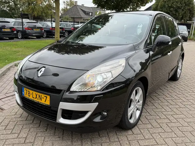 2010 Renault Scenic in Black for sale