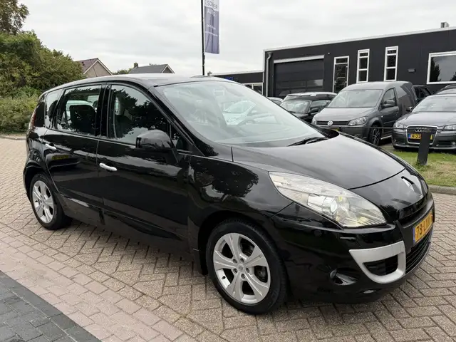 Renault Scenic view 3