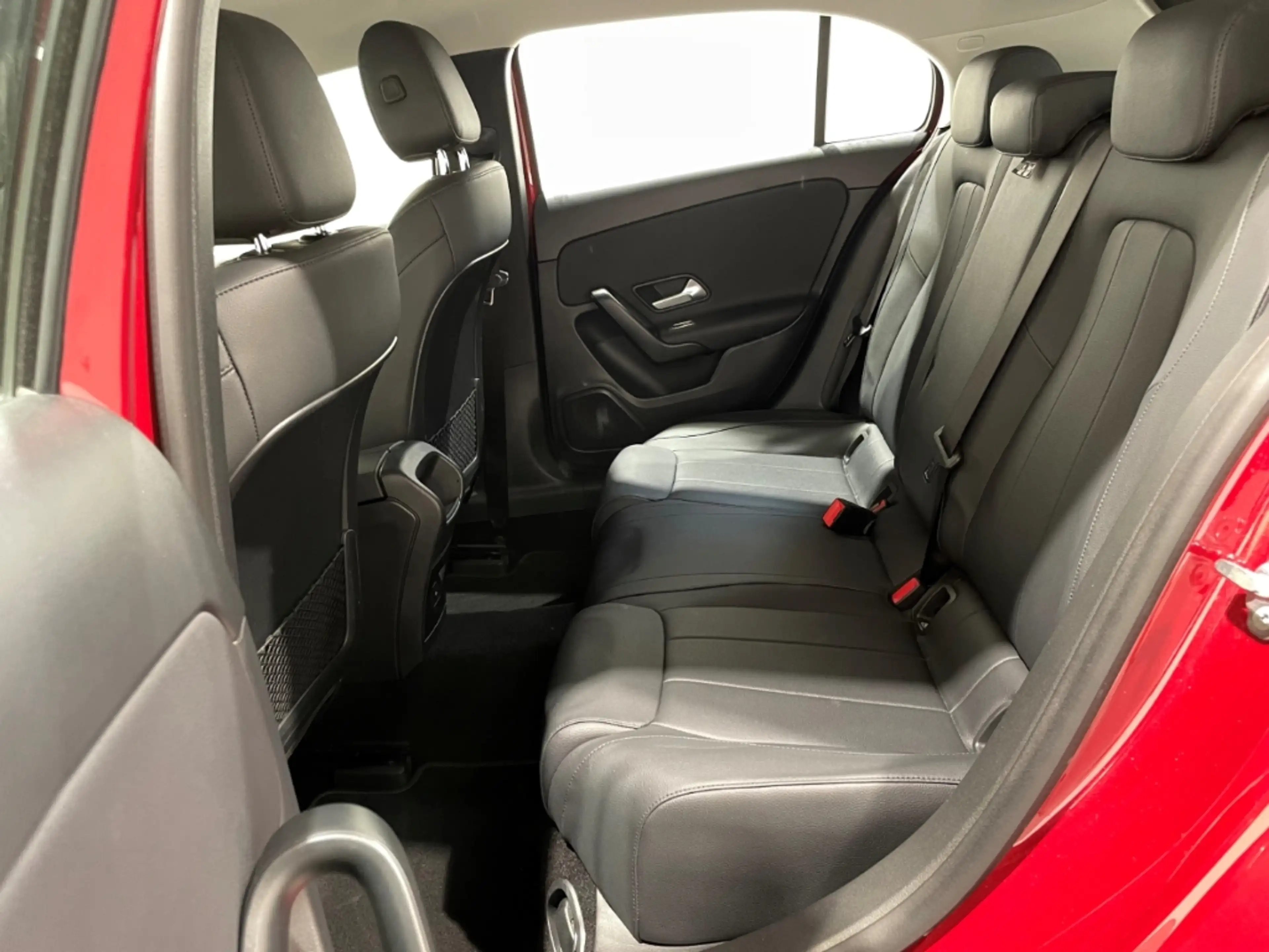 Mercedes-Benz A 250 e Automatik EU6d Leder Klima Navi LED ACC — photo 6