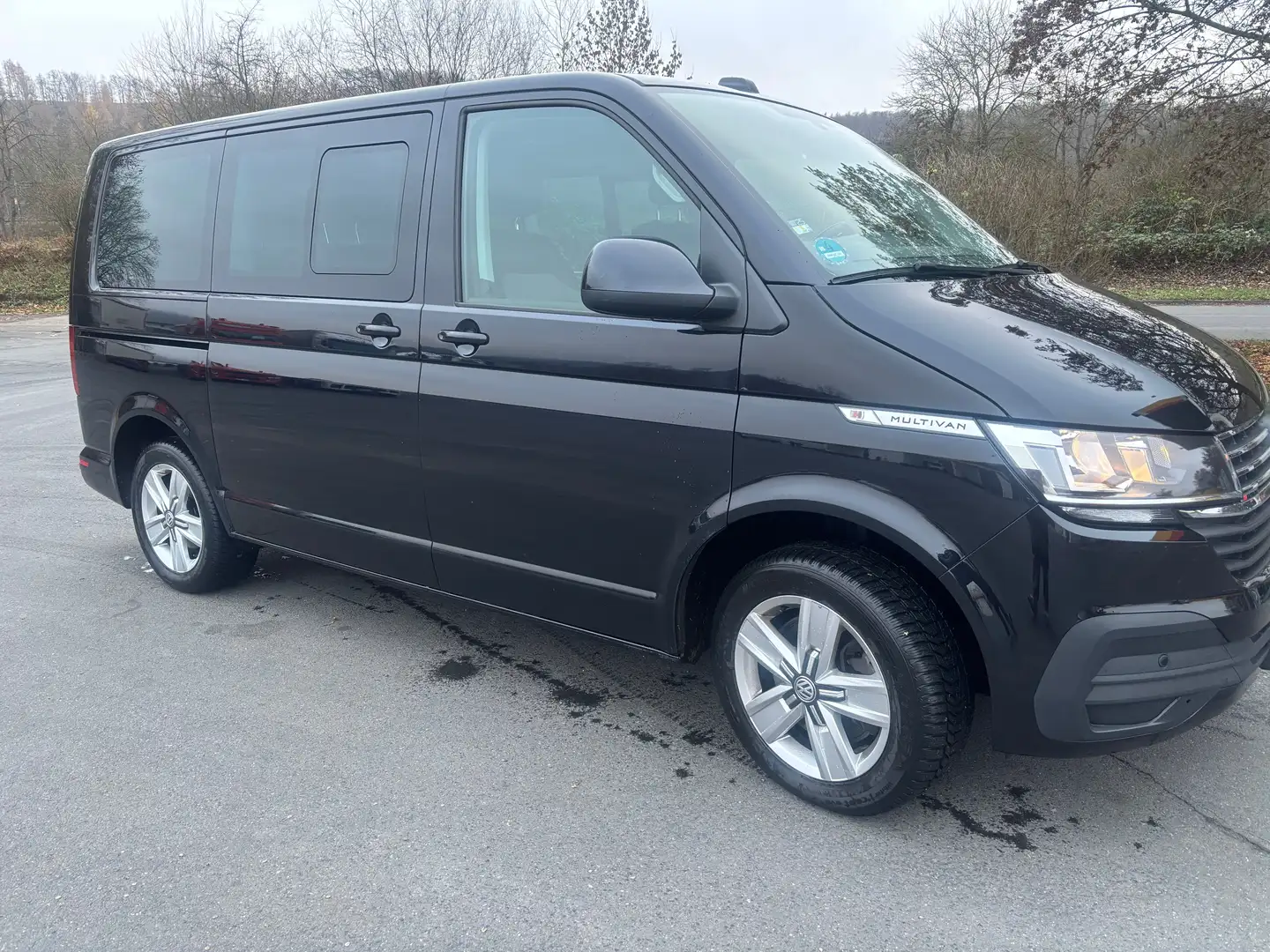 Volkswagen T6 Multivan Multivan DSG Kurz Comfortline Schwarz - 1