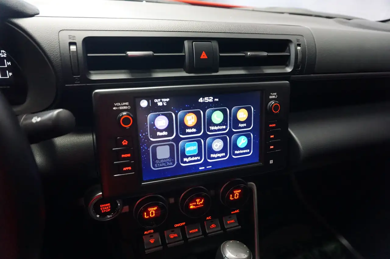 Subaru BRZ снимка Subaru BRZ