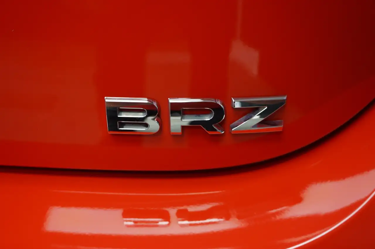 Subaru BRZ снимка Subaru BRZ