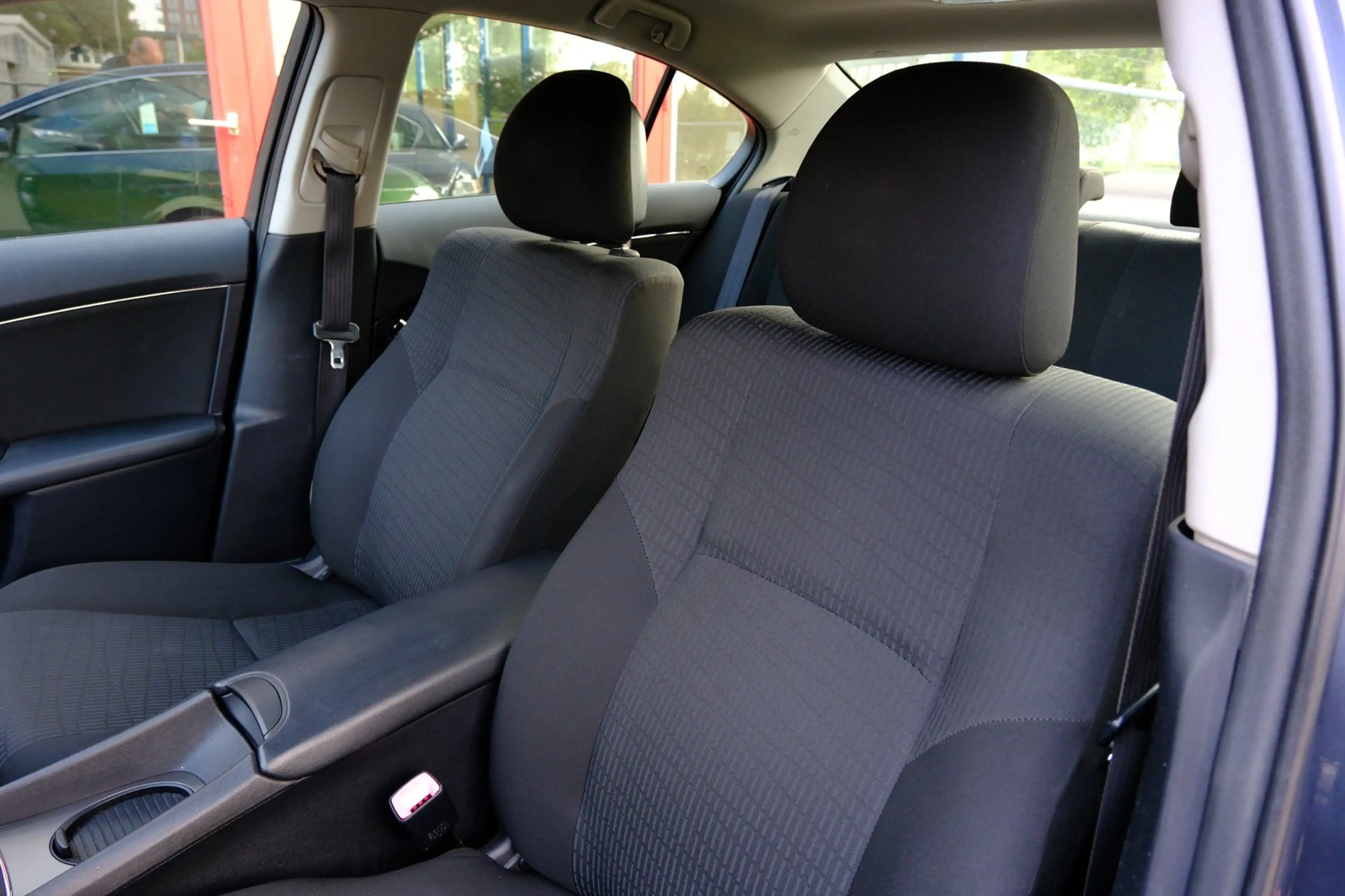 Toyota Avensis 1.6 VVTi Dynamic *97.915km!* Navi|Clima|LMV — photo 20