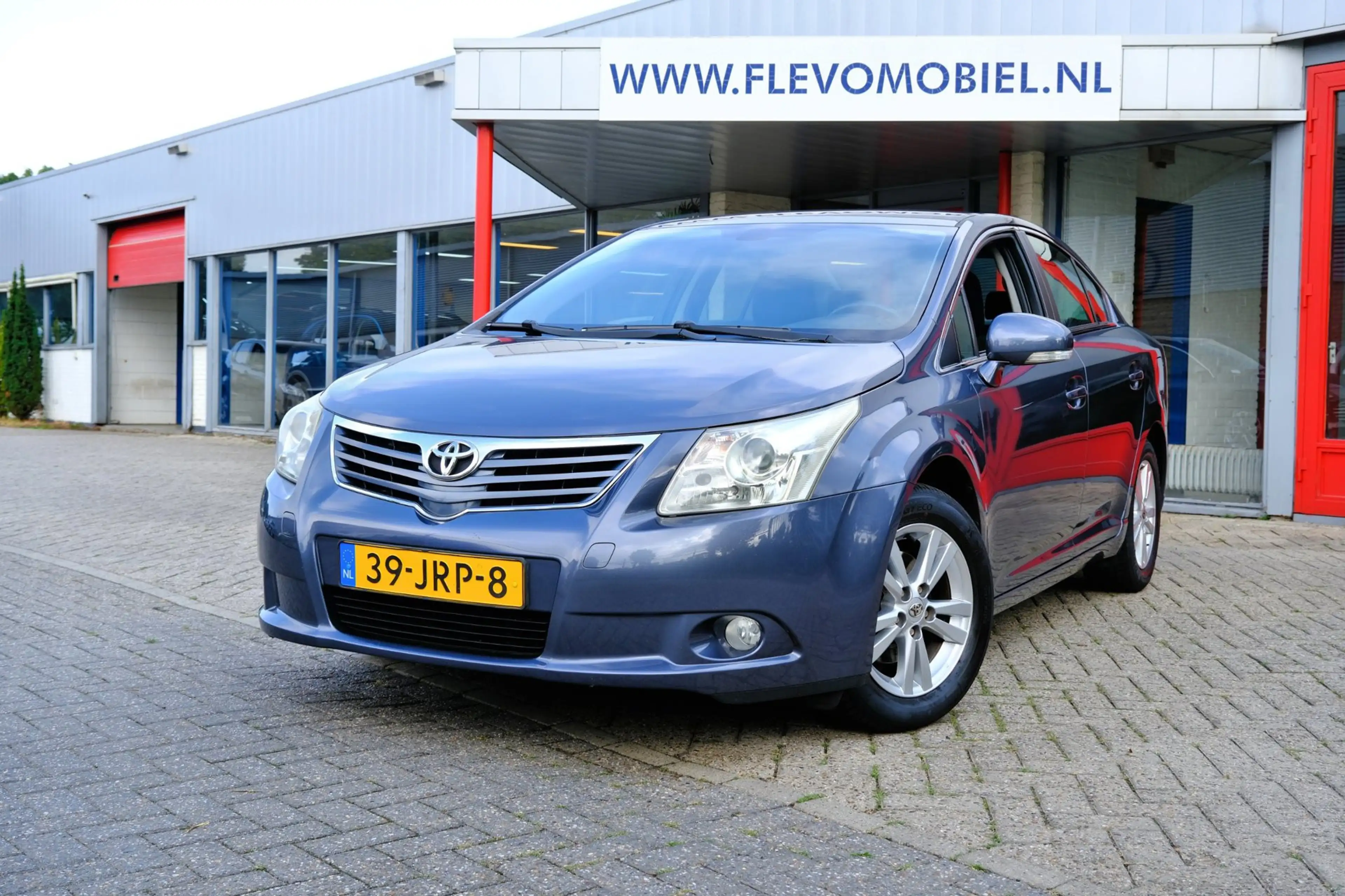 Toyota Avensis 1.6 VVTi Dynamic *97.915km!* Navi|Clima|LMV