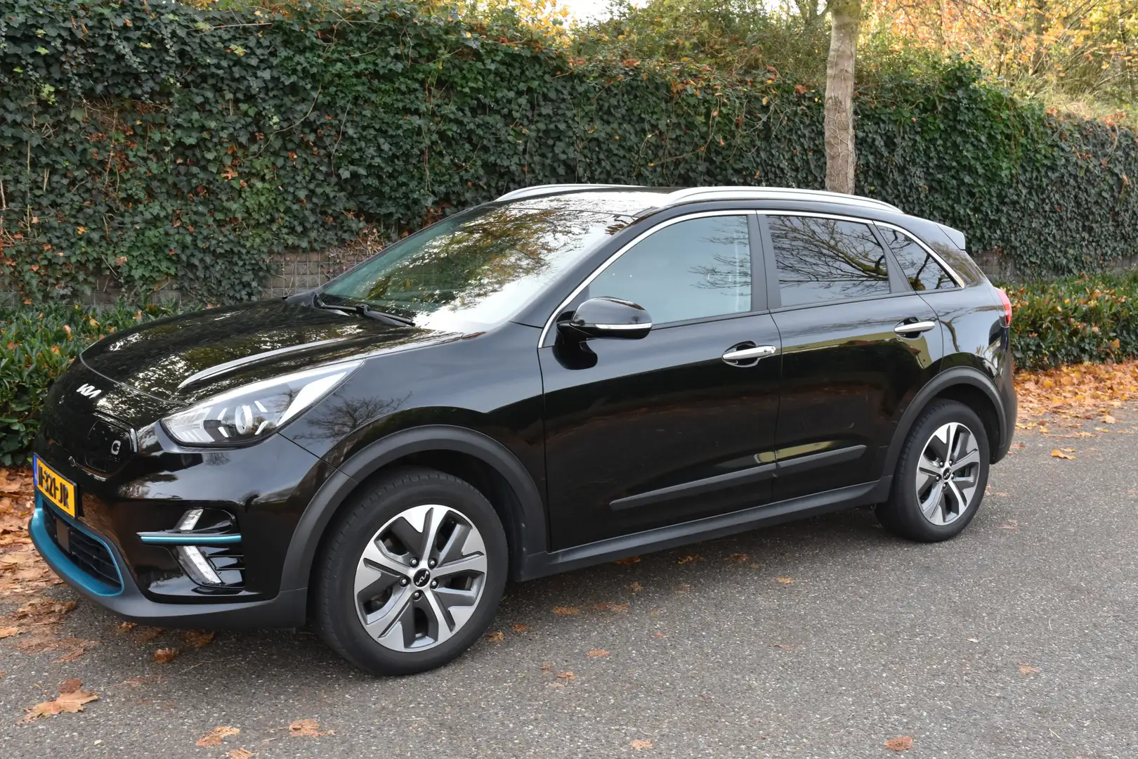Kia e-Niro Edition 64 kWh | 3 FASE | 204PK | CARPLAY | CAMERA Zwart - 2