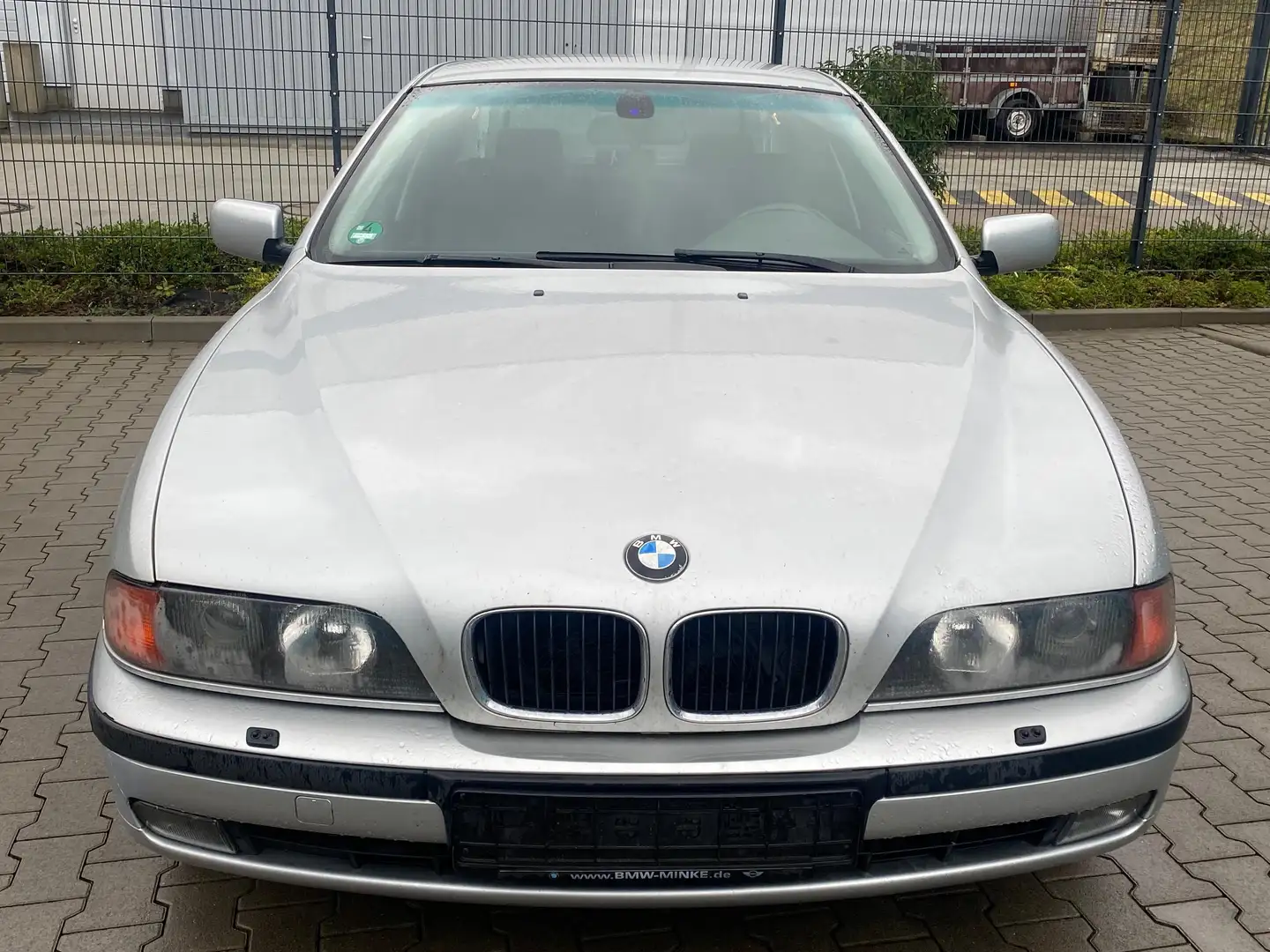 BMW 528 5er 528i Argent - 1