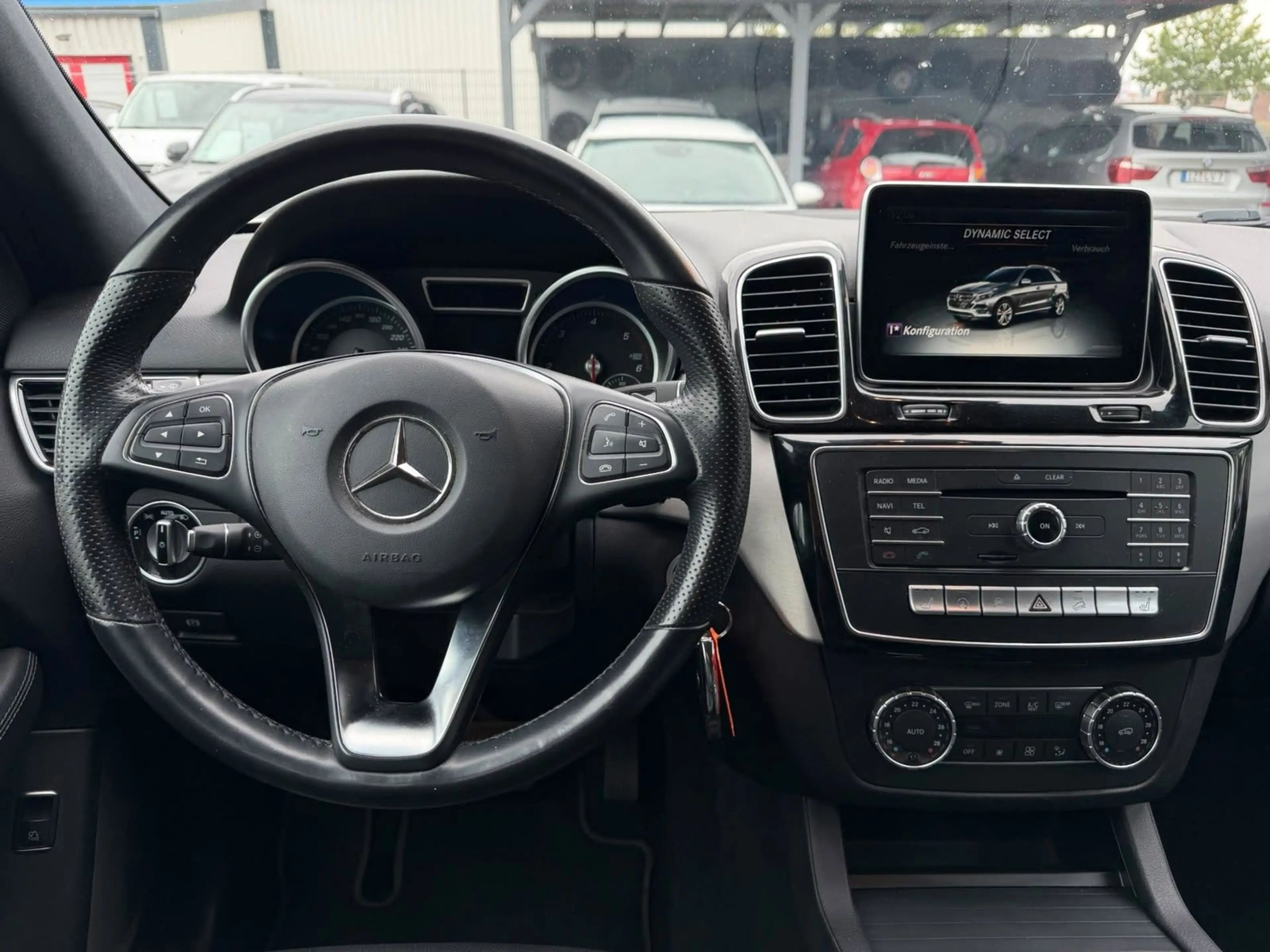 Mercedes-Benz GLE 350 d 4Matic T-LEDER°SZHG°AHK°LED°TEMPOM°MFLR — photo 14